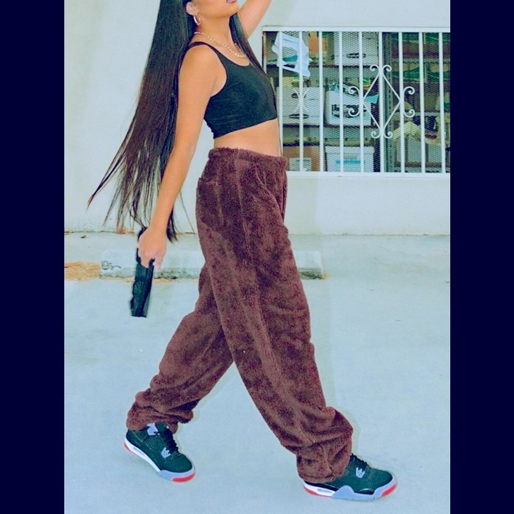 Lamb Fleece Loose Back Pockets Brown loose legging Jogger/Pants style